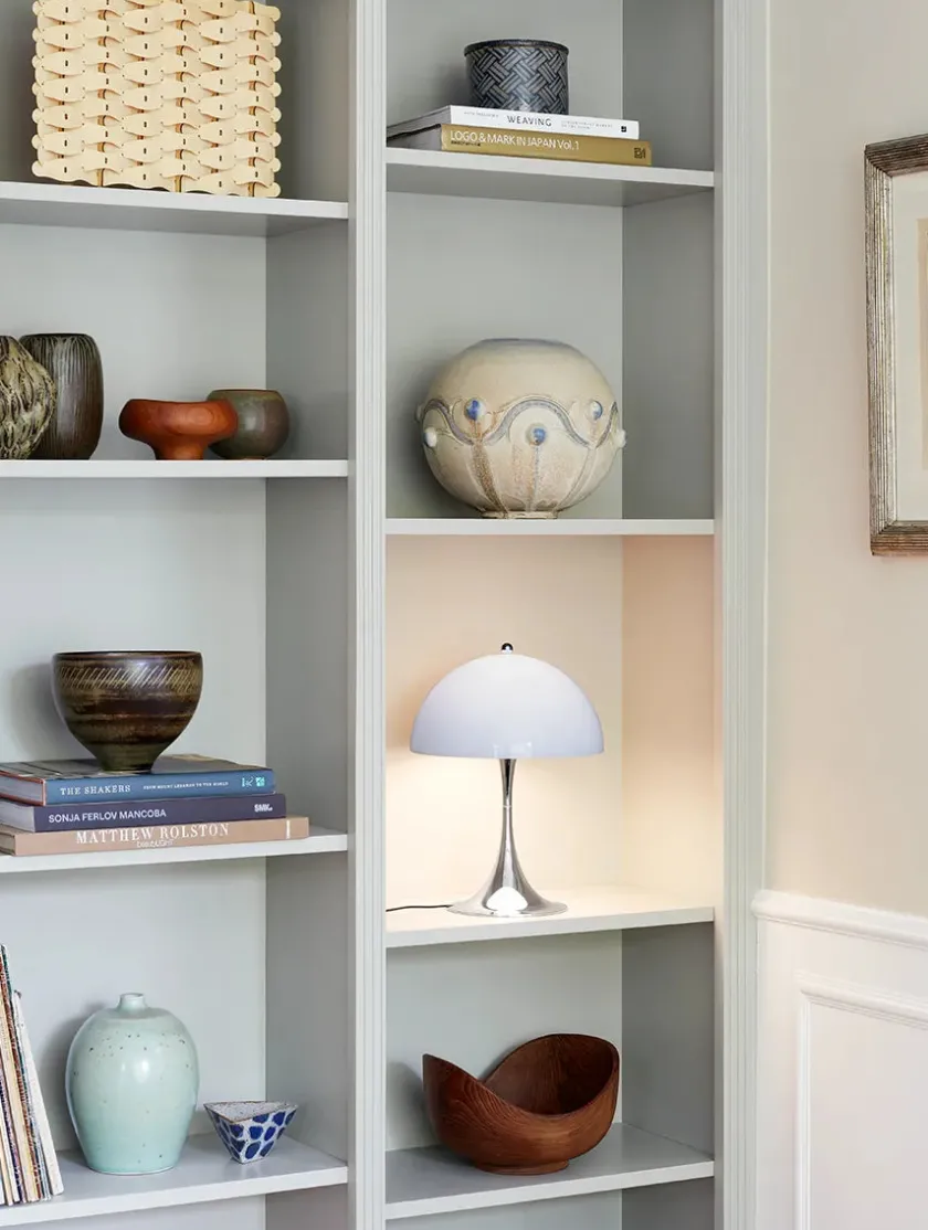 Louis Poulsen Panthella 250 bordlampe, sort af Verner Panton> Spots