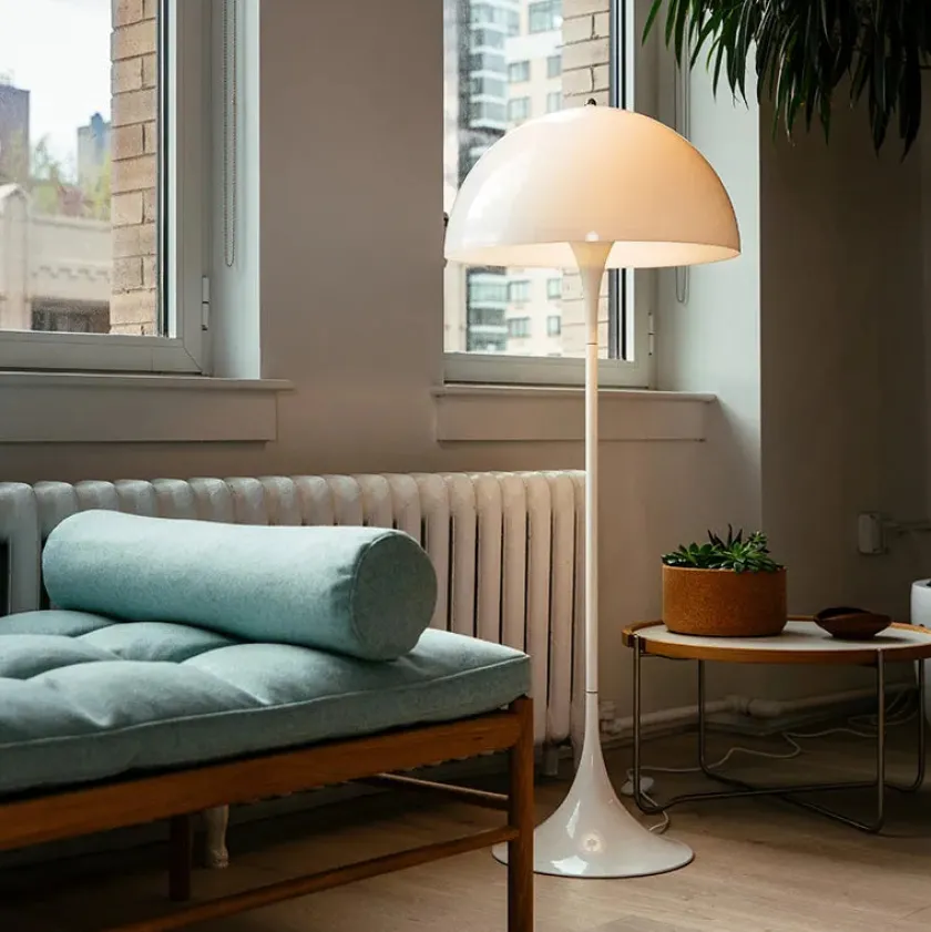 Louis Poulsen Panthella gulvlampe af Verner Panton> Gulvlamper|Spots