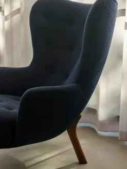 &Tradition Petra VB3 Chair, moonlight sheepskin/oak fra><noscript><img width=