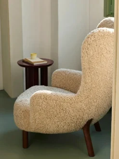 &Tradition Petra VB3 Chair, moonlight sheepskin/oak fra><noscript><img width=