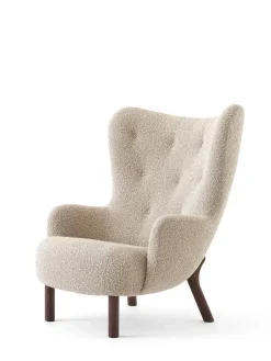&Tradition Petra VB3 Chair, sahara sheepskin/oak fra><noscript><img width=