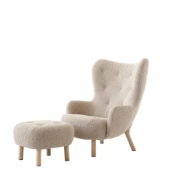 &Tradition Petra VB3 lænestol inkl. Skammel, Sheepskin honey 50 fra><noscript><img width=