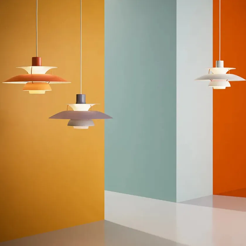 Louis Poulsen PH 5 Pendant, Monochrome Burgundy af Poul Henningsen> Spots|Pendler