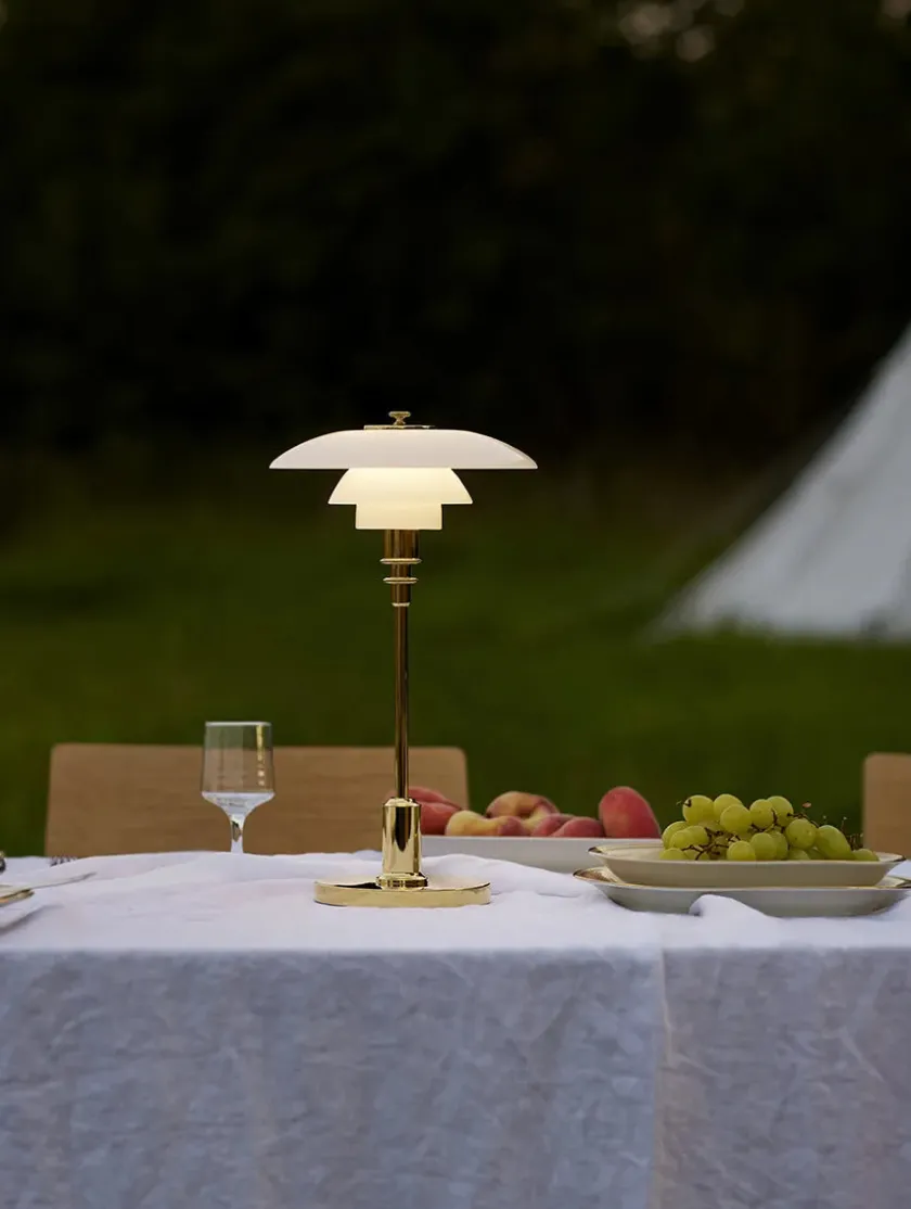 Louis Poulsen PH 2/1 Portable Bordlampe, messing fra> Portable Lamper|Skrivebordslamper
