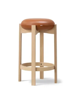 Fredericia Furniture Pioneer Bar Stool, lacquered oak/max 95 fra> Barstole