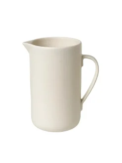 Louise Roe Pisu 15 Pitcher, vanilla white fra> Kander|Service