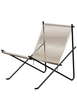 Fritz Hansen PK4 Loungestol i natur, sort stel af Poul Kjærholm><noscript><img width=