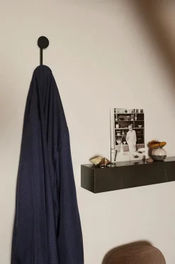 Audo Copenhagen Plinth Shelf Grey Kendzo marmor fra> Hylder
