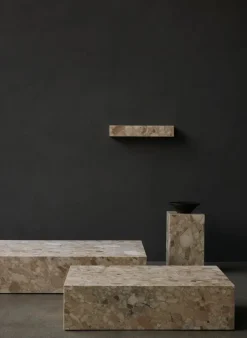 Audo Copenhagen Plinth Shelf Sand Kunis Breccia marmor fra><noscript><img width=