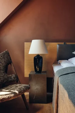 Audo Copenhagen Plinth Tall Black Nero Marquina marmor fra><noscript><img width=
