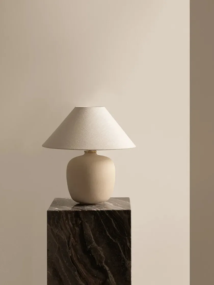 Audo Copenhagen Plinth Tall, grey galaxy marble fra> Sideborde Og Små Borde