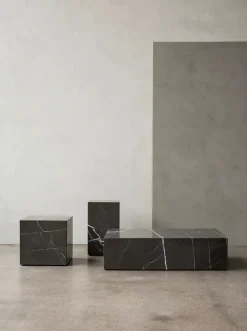 Audo Copenhagen Plinth Tall Sand Kunis Breccia marmor fra><noscript><img width=