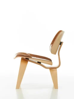 Vitra Plywood Group LCW, ash/calf's skin fra><noscript><img width=