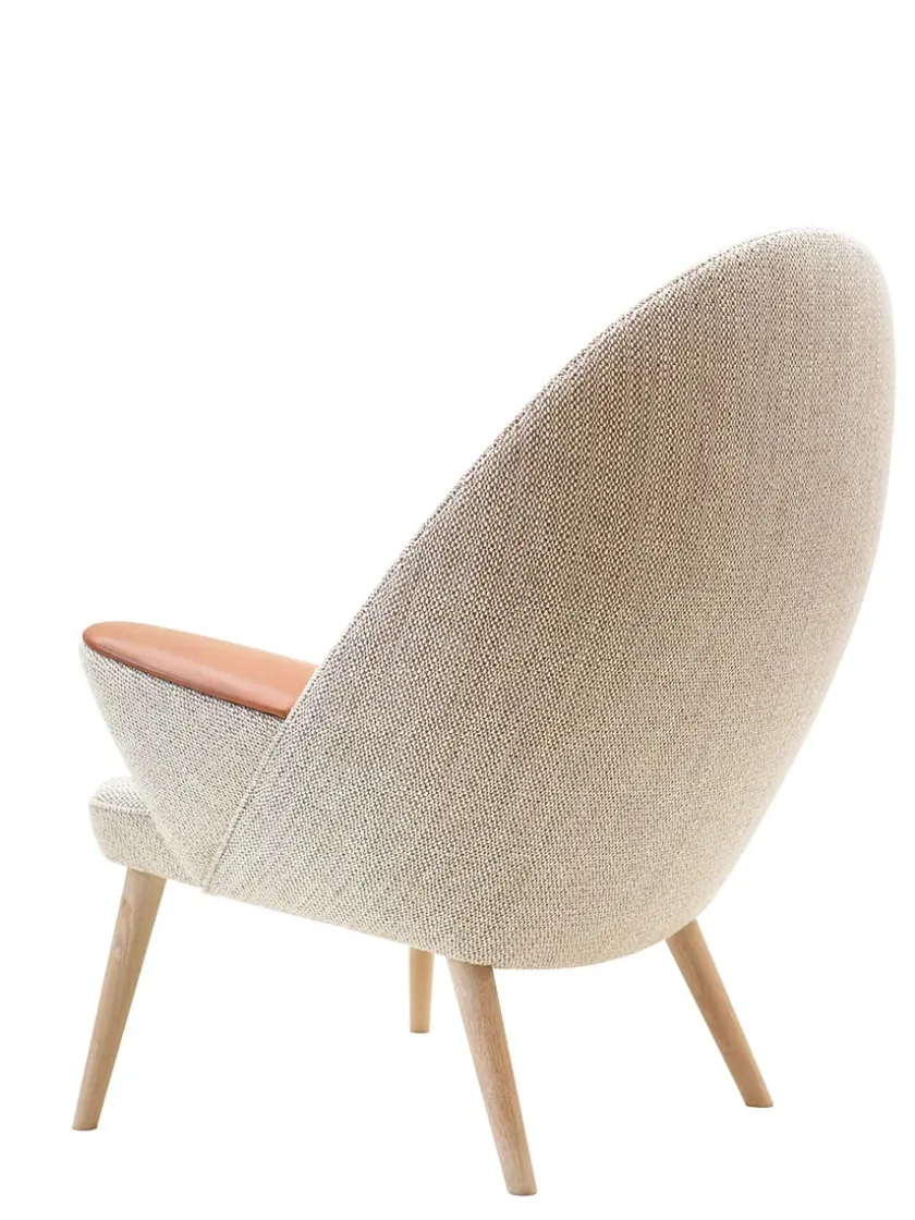 PP Møbler PP521 Den Polstrede Påfugl af Hans J. Wegner> Loungestole|Lænestole