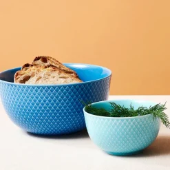 Lyngby Porcelæn Rhombe skål, mørk blå Ø22 cm fra><noscript><img width=