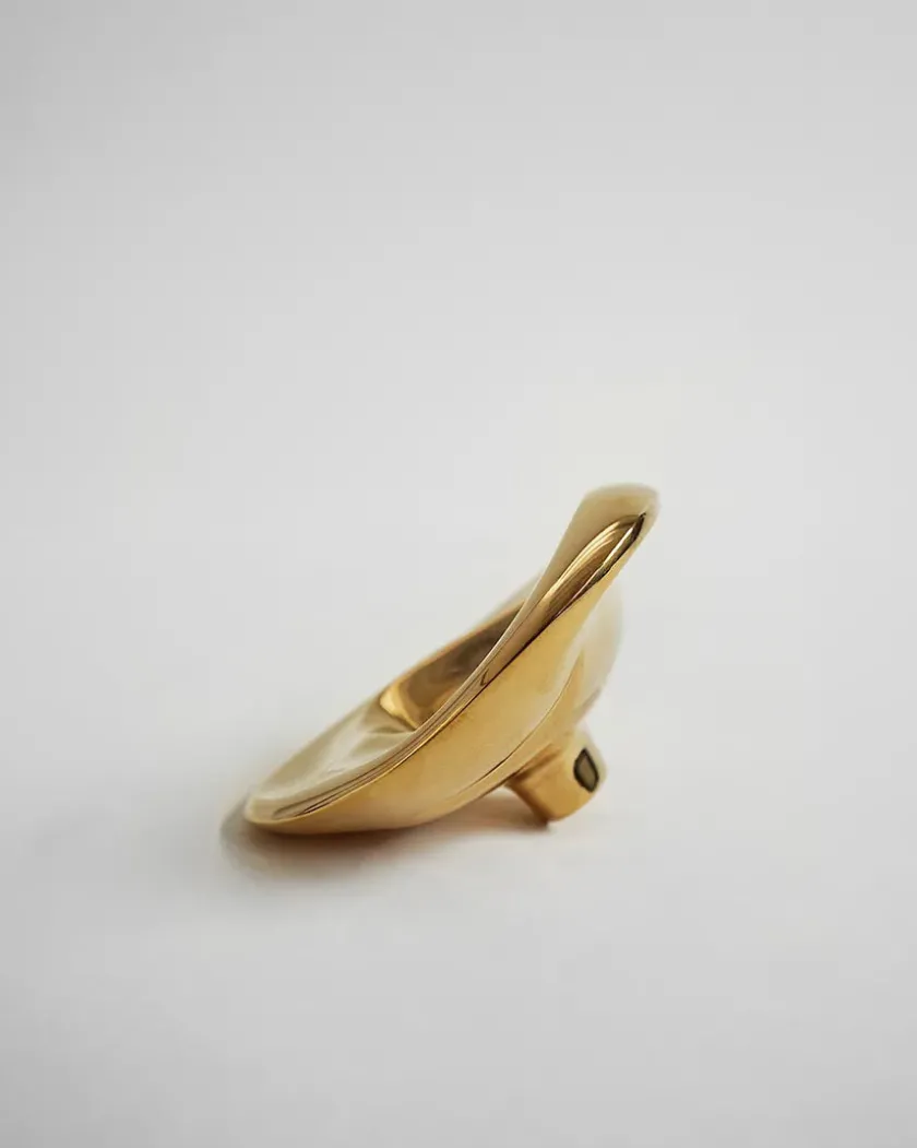 Hein Studio Ripple Knob Small, gold fra> Knagerækker|Entrémøbler