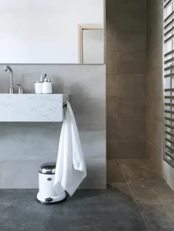 Vipp Sæbedispenser, Holger's Beige fra><noscript><img width=