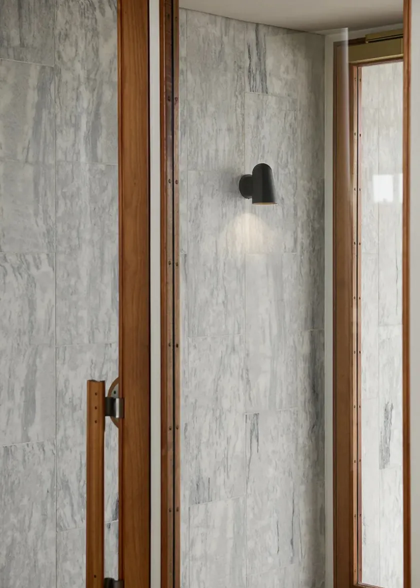 &Tradition SC105 Wall Lamp - Røget Messing - fra Andtradition> Væglamper|Spots