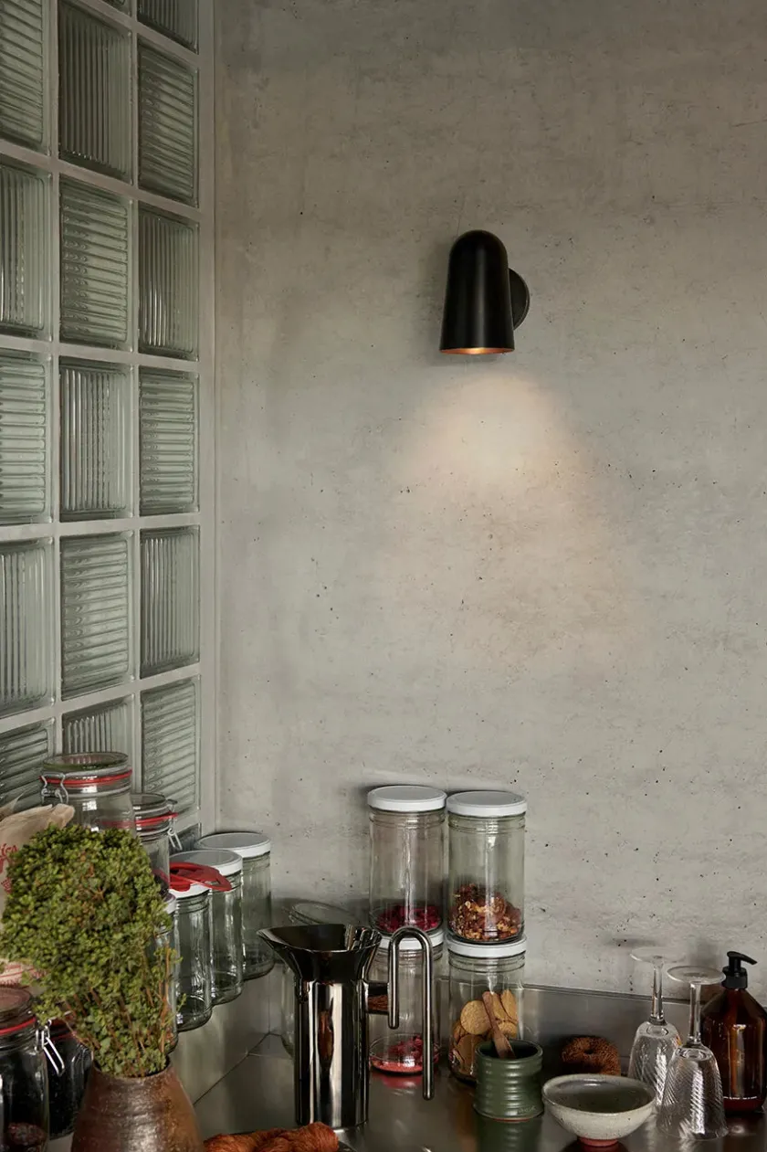 &Tradition SC105 Wall Lamp - Røget Messing - fra Andtradition> Væglamper|Spots