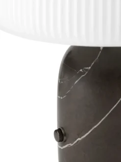 Vipp Sculpture bordlampe fra><noscript><img width=