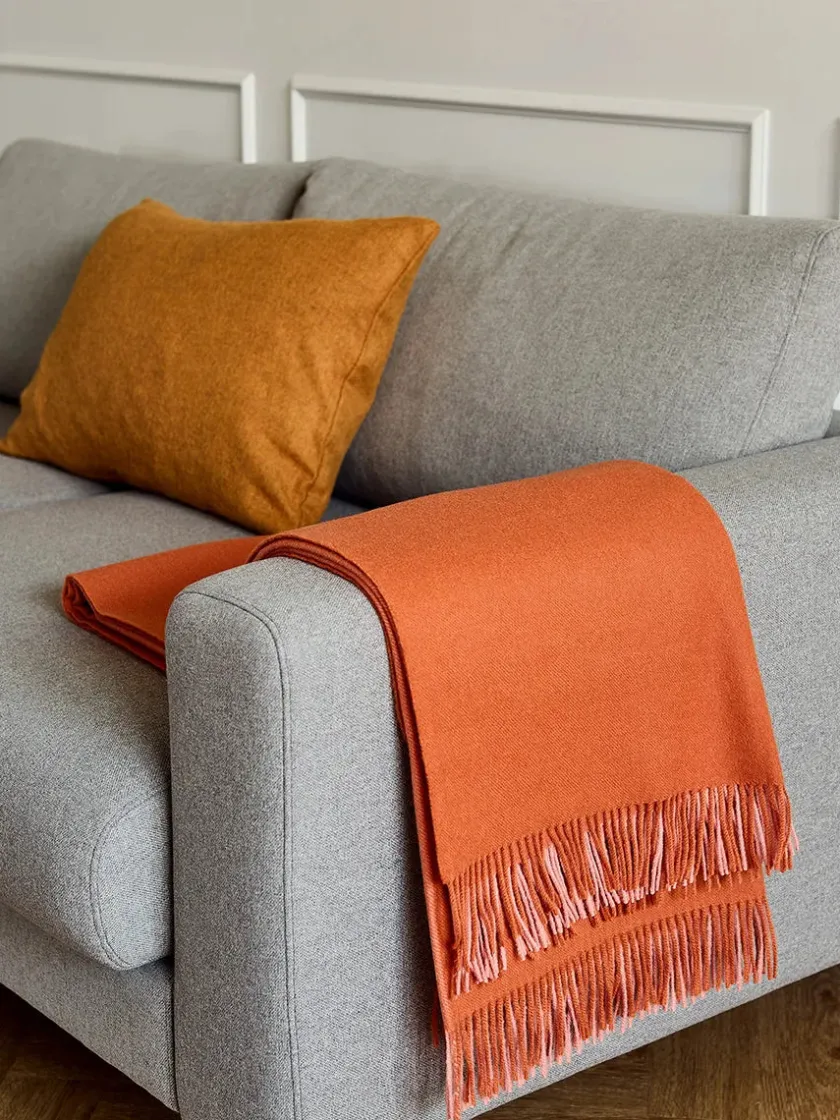 Silkeborg Uldspinderi Secret Plaid, granite/black fra> Puder Og Plaider
