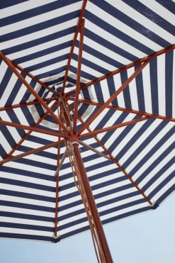 Fritz Hansen Skagerak Messina Parasol Ø270, Dark Blue Stripes fra><noscript><img width=