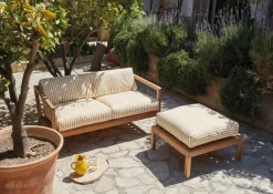 Fritz Hansen Skagerak Virkelyst Puf, Golden Yellow Stripe fra> Udendørs Loungemøbler|Havestole