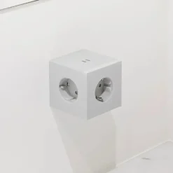 Avolt Square 2 Stikdåse med USB, sort fra><noscript><img width=