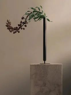 Audo Copenhagen Stance Vase H50 fra> Vaser