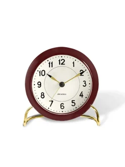 Arne Jacobsen Clocks Station Bordur, petroleum af Arne Jacobsen><noscript><img width=