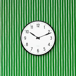 Arne Jacobsen Clocks Station vægur af Arne Jacobsen (Ø: 21)><noscript><img width=