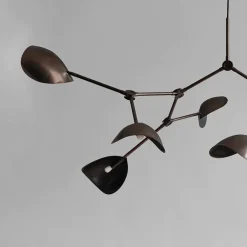 101 Copenhagen Stingray Chandelier, grande bronze fra><noscript><img width=