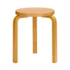 Artek Stool 60, honey stained birk fra> Skamler