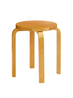 Artek Stool E60, honey stained birk fra> Skamler