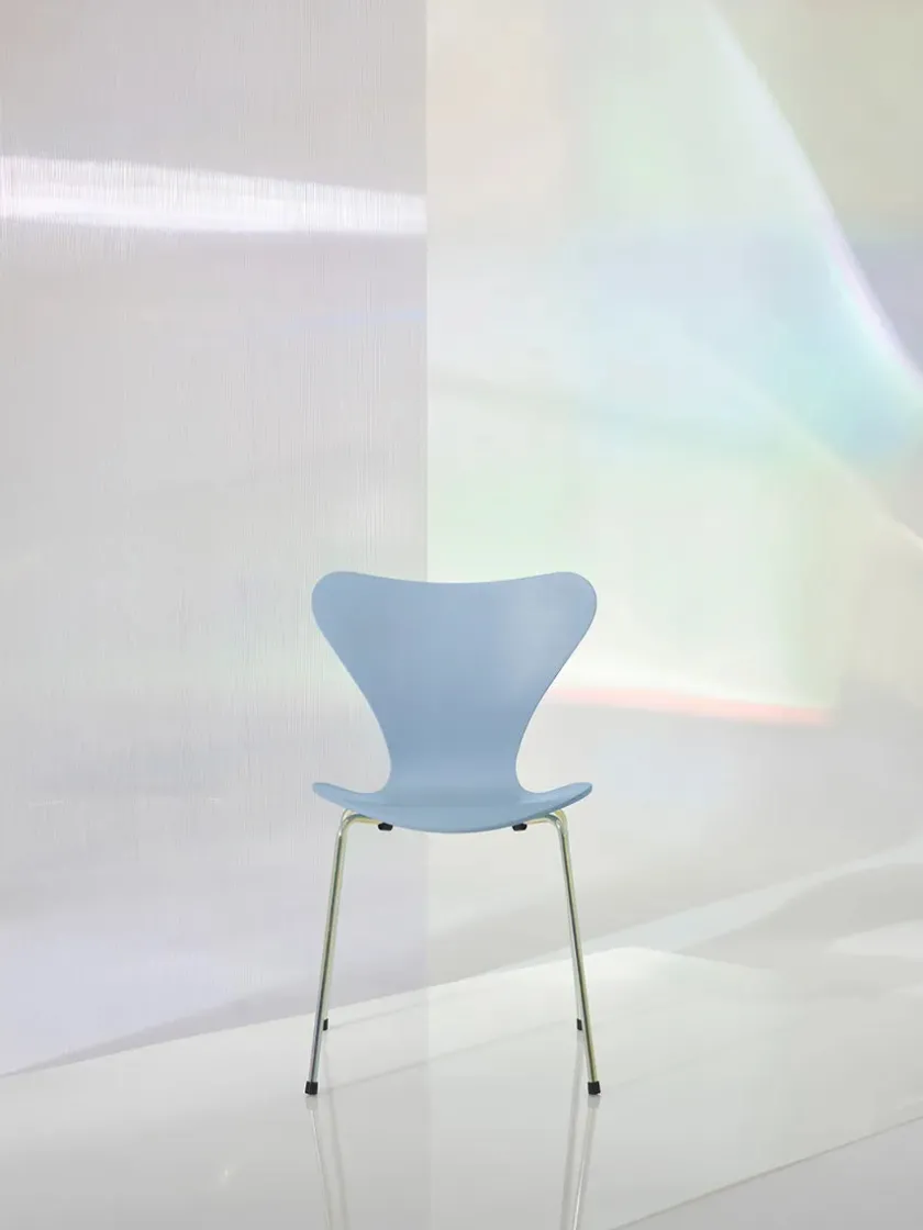 Fritz Hansen 70th Anniversary Edition 3107 Spisebordsstol, 7:14 AM Green af Arne Jacobsen> Spisebordsstole