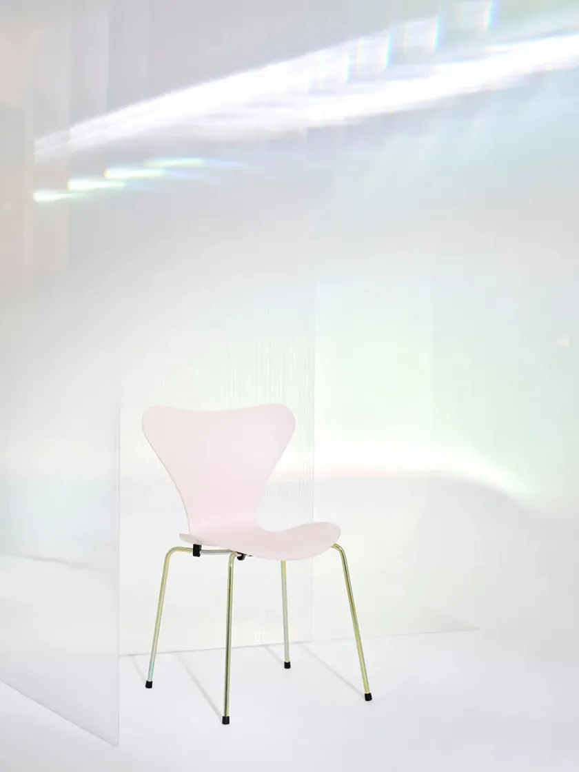 Fritz Hansen 70th Anniversary Edition 3107 Spisebordsstol, 7:14 AM Green af Arne Jacobsen> Spisebordsstole