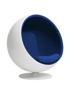 Eero Aarnio Originals The Ball Chair af Eero Aarnio><noscript><img width=