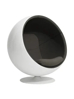 Eero Aarnio Originals The Ball Chair af Eero Aarnio><noscript><img width=