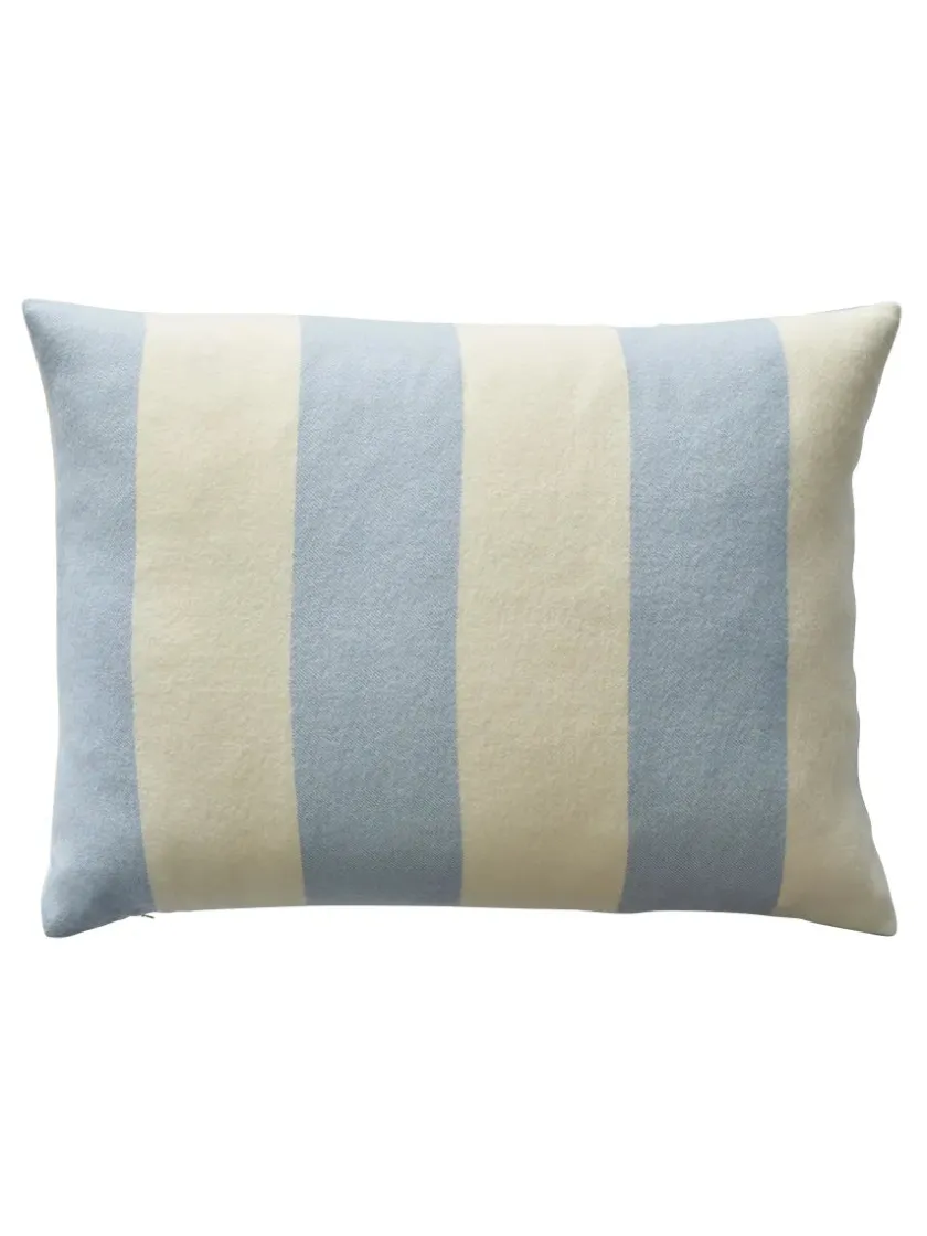 Silkeborg Uldspinderi The Sweater Cushion, golden yellow fra> Puder Og Plaider|Puder