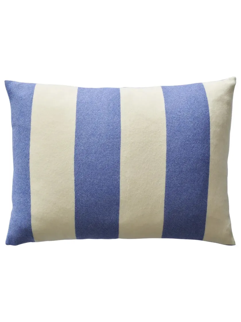 Silkeborg Uldspinderi The Sweater Cushion, golden yellow fra> Puder Og Plaider|Puder
