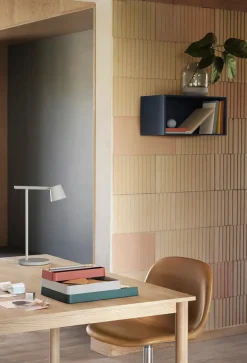 Muuto Tip Table Lamp fra> Skrivebordslamper|Spots