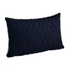 Fritz Hansen Trapez Pude 60x40 i midnight blue af Arne Jacobsen> Puder Og Plaider|Puder