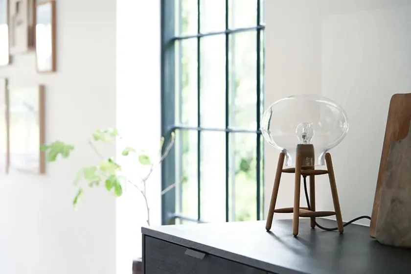 FDB Møbler U4 Hiti Bordlampe, klart glas/sort eg fra> Spots