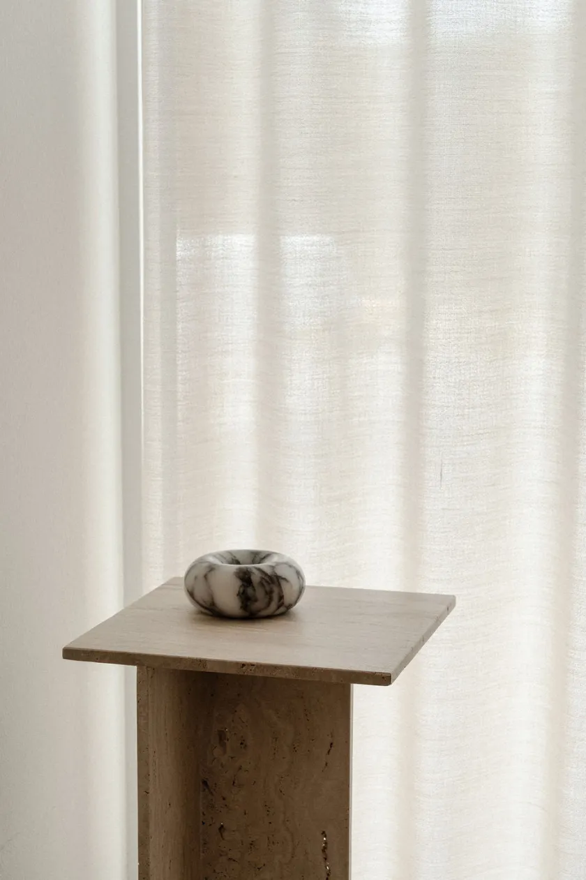 Wabi Sabi Nordic Venus Sidebord, onyx fra> Sideborde Og Små Borde