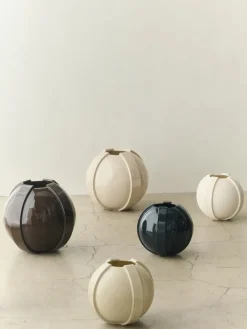 Louise Roe Vinci Vase 01, dark blue fra> Vaser