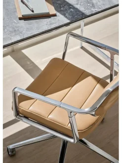 Vipp 453 Swivel+ Chair, bosco grøn læder fra><noscript><img width=