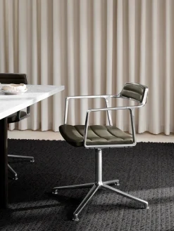 Vipp 452 Swivel Chair, camel læder fra><noscript><img width=