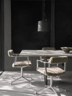 Vipp 452 Swivel Chair, dark sand fra><noscript><img width=