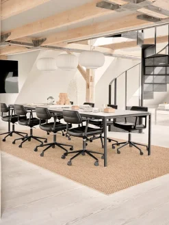 Vipp 453 Swivel+ Chair m/sort stel & hjul, sort læder fra><noscript><img width=