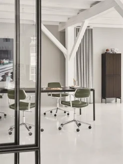 Vipp 453 Swivel+ Chair m/sort stel & hjul, sort læder fra><noscript><img width=